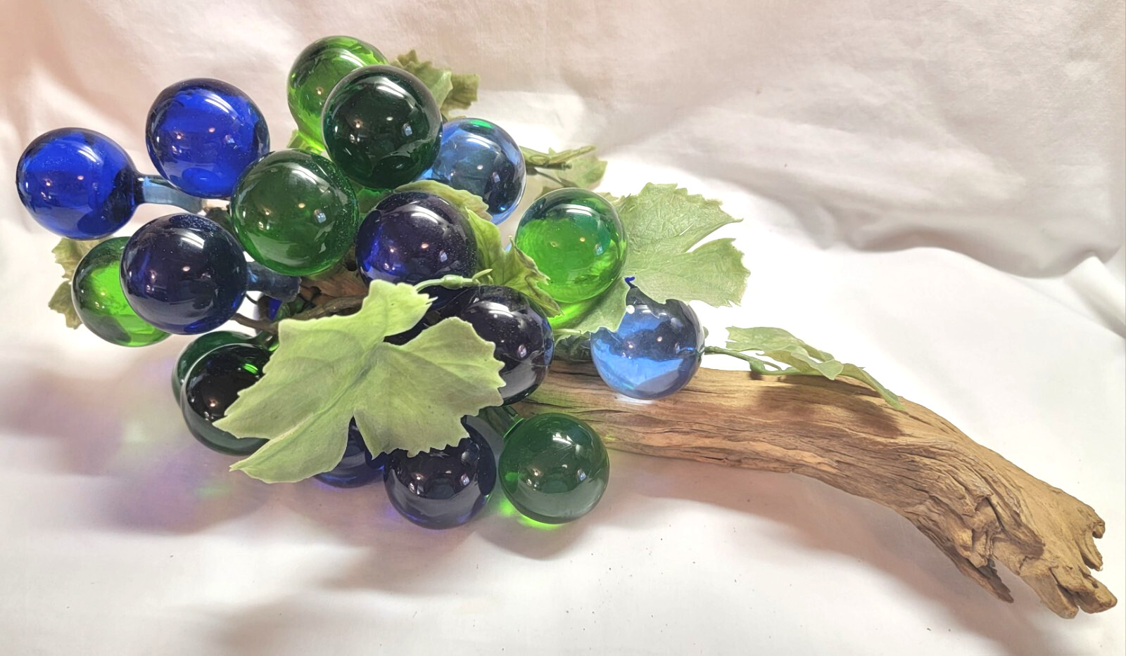 Acrylic Lucite Green Blue Grapes Driftwood Table Décor Art Sculpture MCM Kitschy