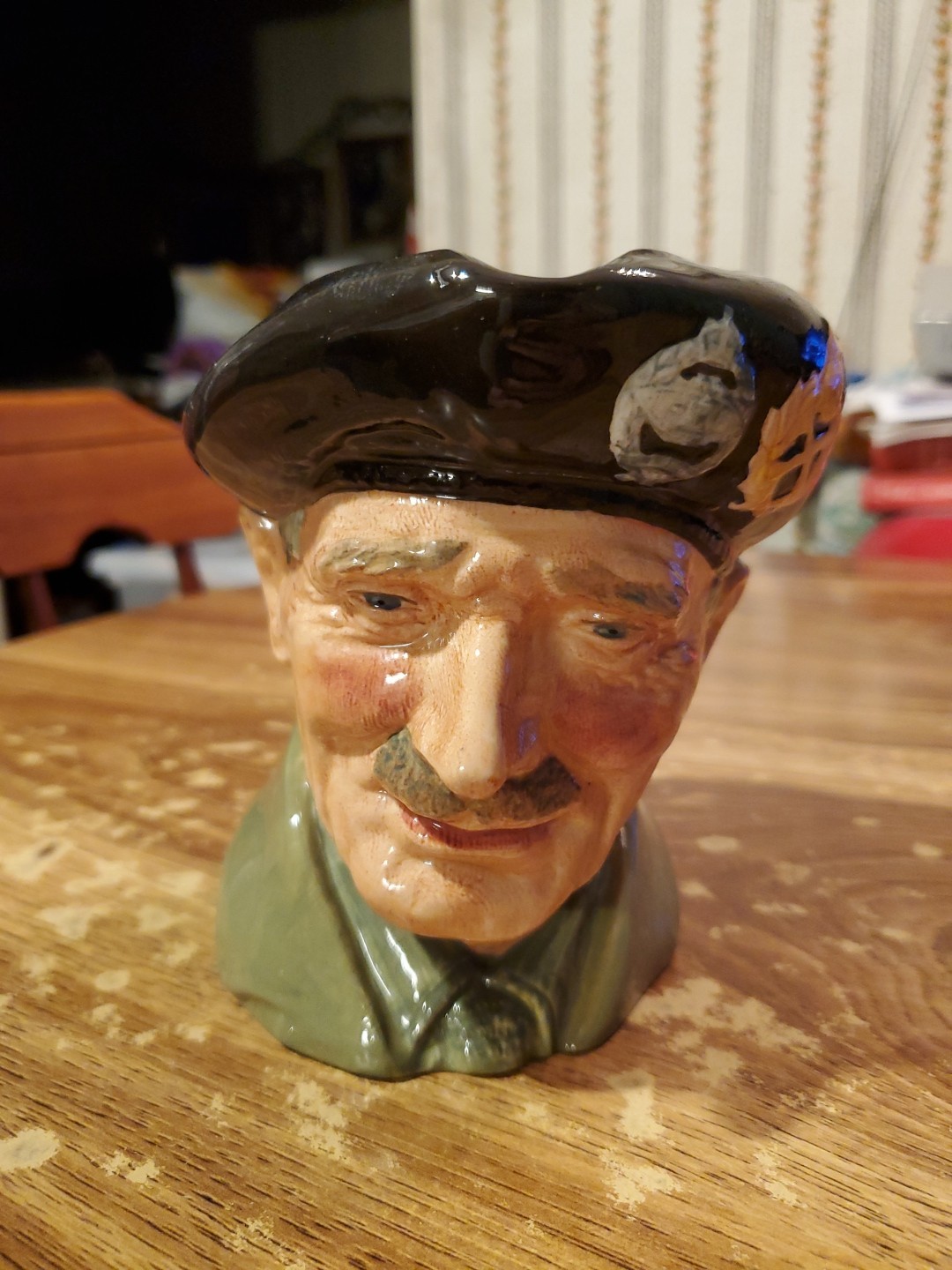 Royal Doulton Toby Character Jug D6202 – MONTY – LARGE – 6.25in Tall
