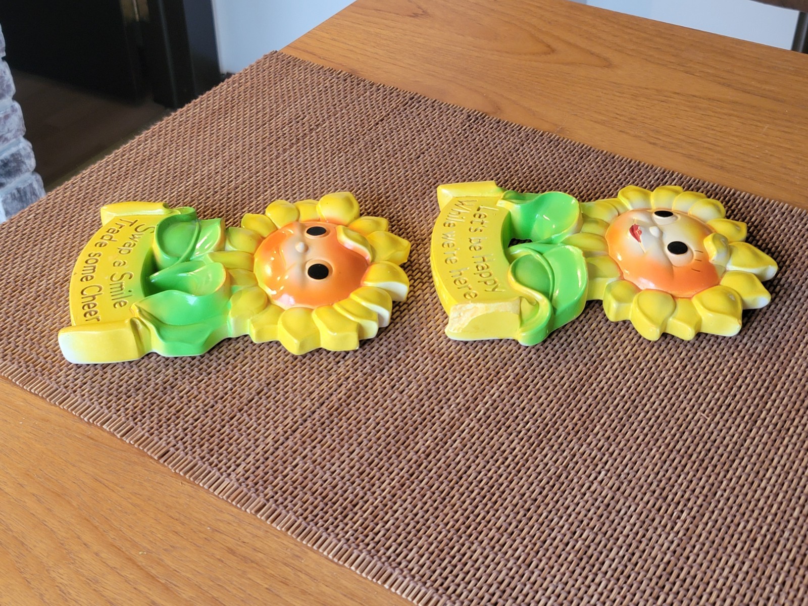 (2) VTG 1973 MILLER STUDIO Anthropomorphic SUNFLOWERS/Flowers CHALKWARE Wall Art