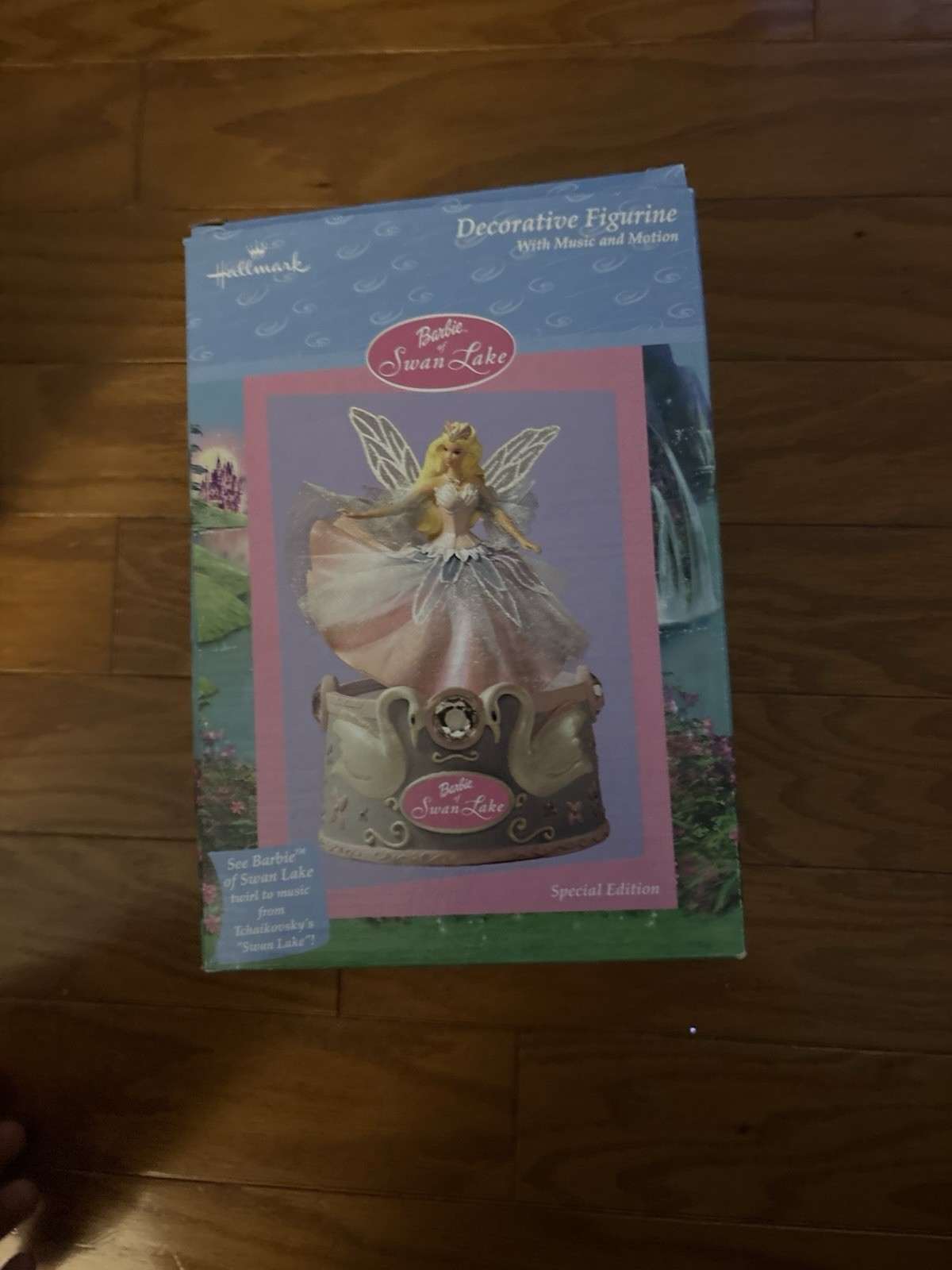 Hallmark Barbie of Swan Lake Musical Figurine Multicolor Painted Boxed 2000-2009