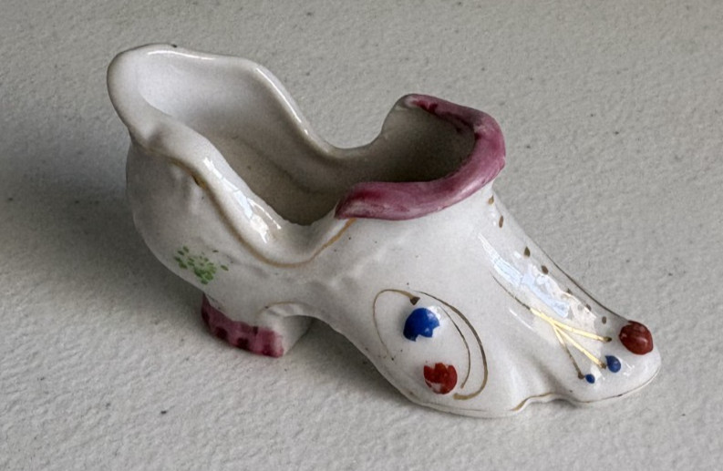 Decorative Porcelain Shoe Made in Occupied Japan 1.75″ High x 2.75″ Lg x 1″ Wide