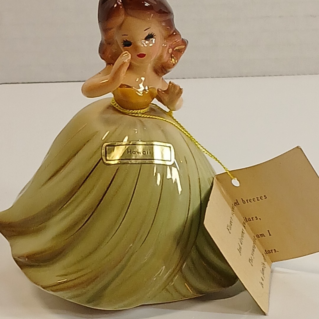 RARE Josef Originals Hawaii Girl Hula Figurine (N2) 4″ x 3.5” Mint Condition
