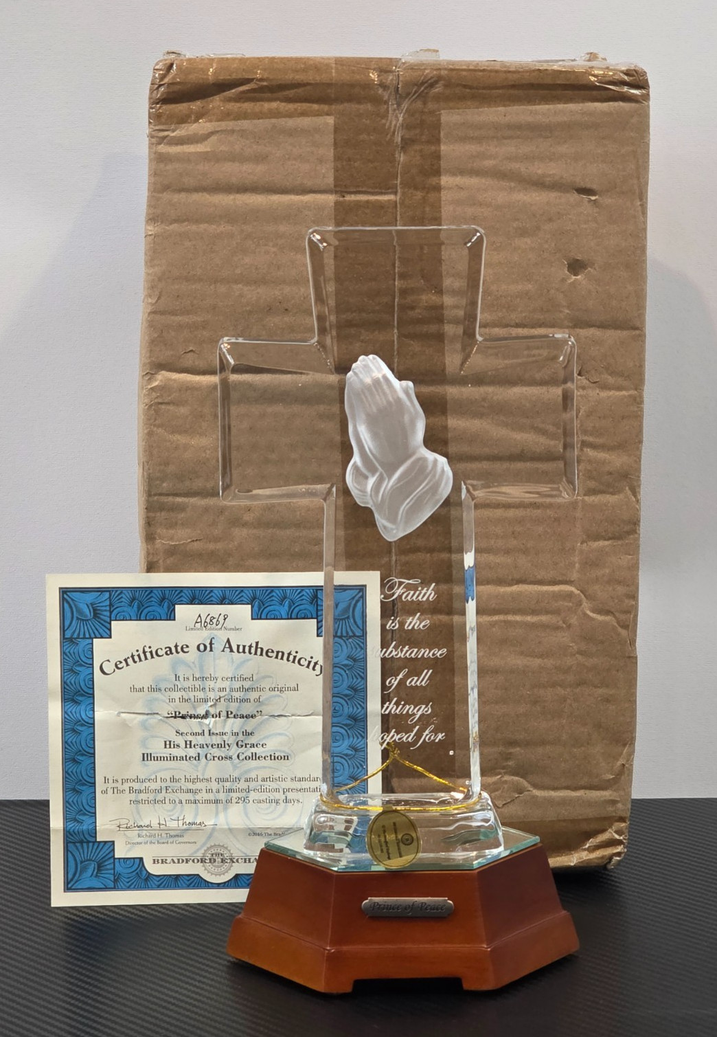 Bradford Exchange Prince Of Peace Glass Cross Sculpture Issue #2 Ltd Ed No.A6869