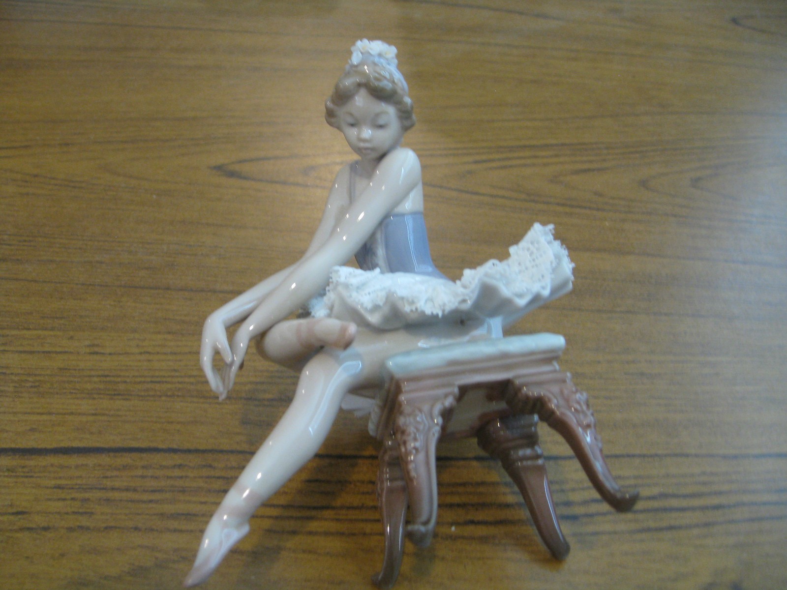 Lladro Ballerina Ballet 5498 Lace Porcelain with Original Box