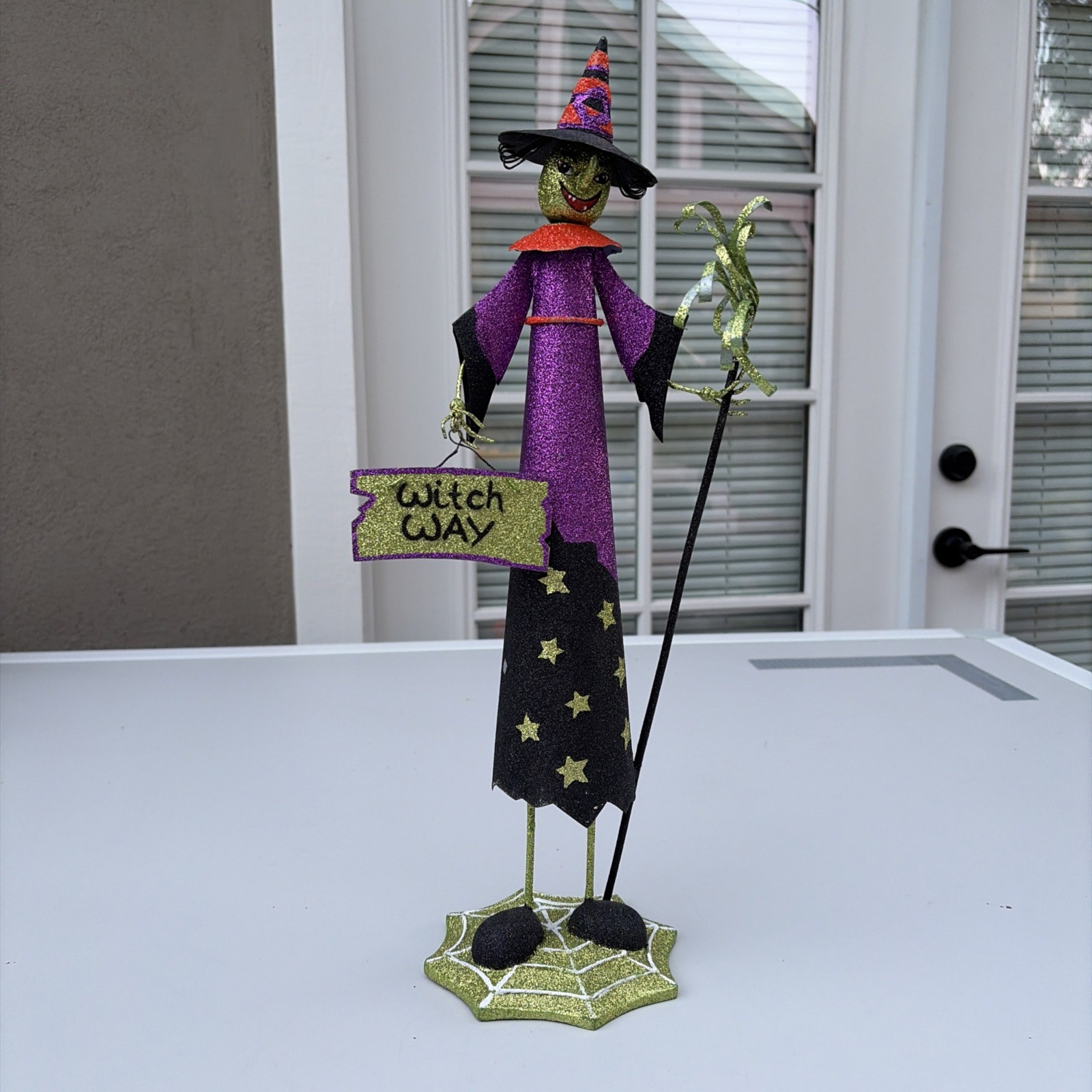 Pier 1 glitter Metal witch broom Down Halloween decor figurine statue 18″ Black