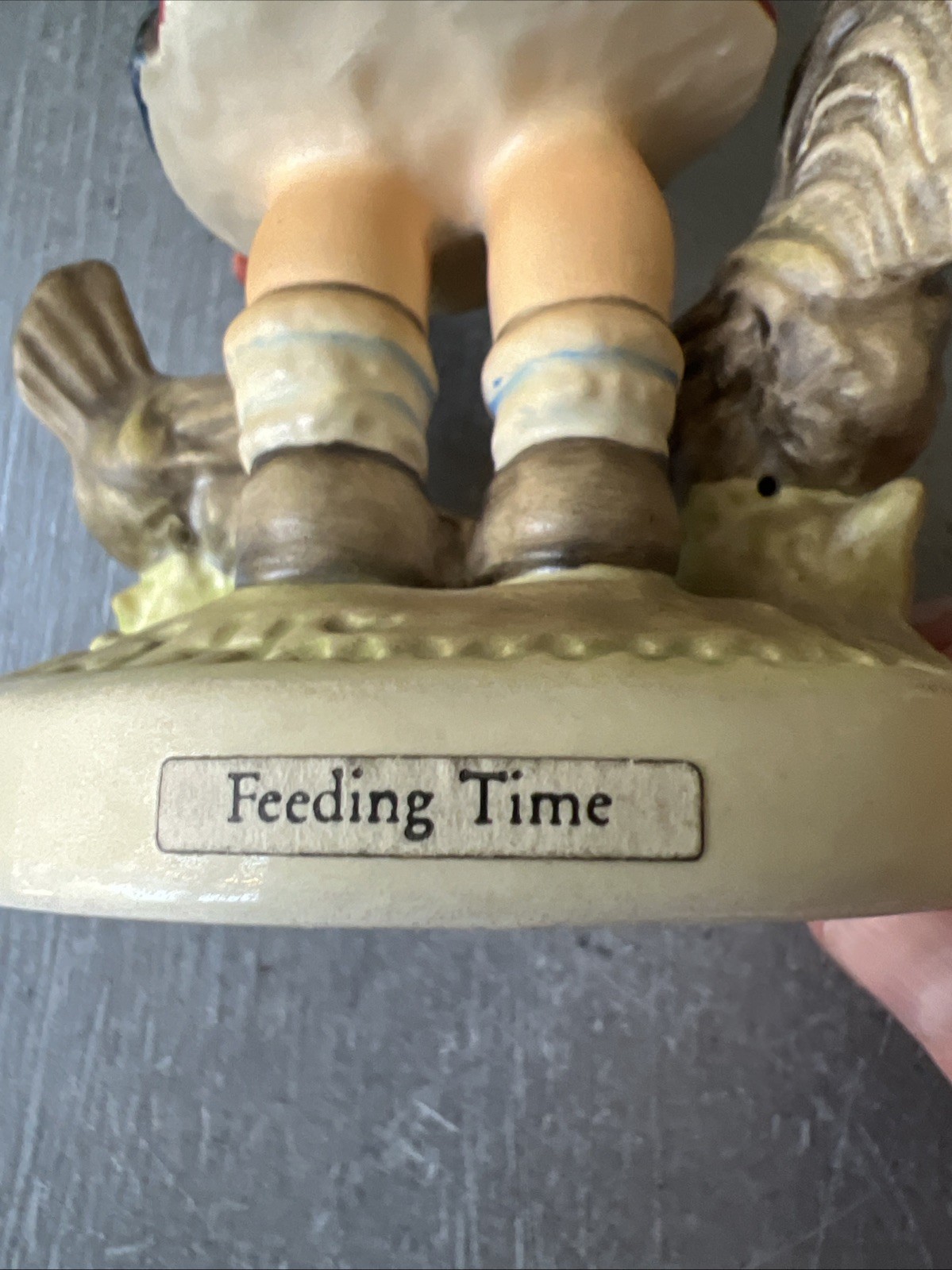 Hummel Goebel Feeding Time Girl With Chickens Porcelain Vintage 1948 199/I