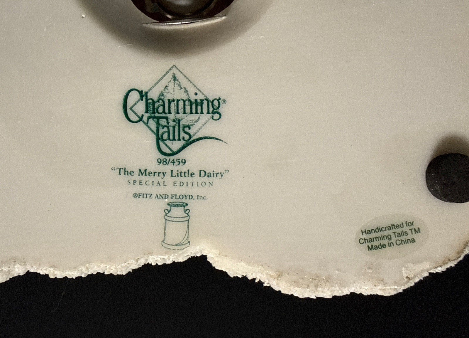 Charming Tails The Merry Little Dairy DEAN GRIFF Christmas Red Barn Farm Decor