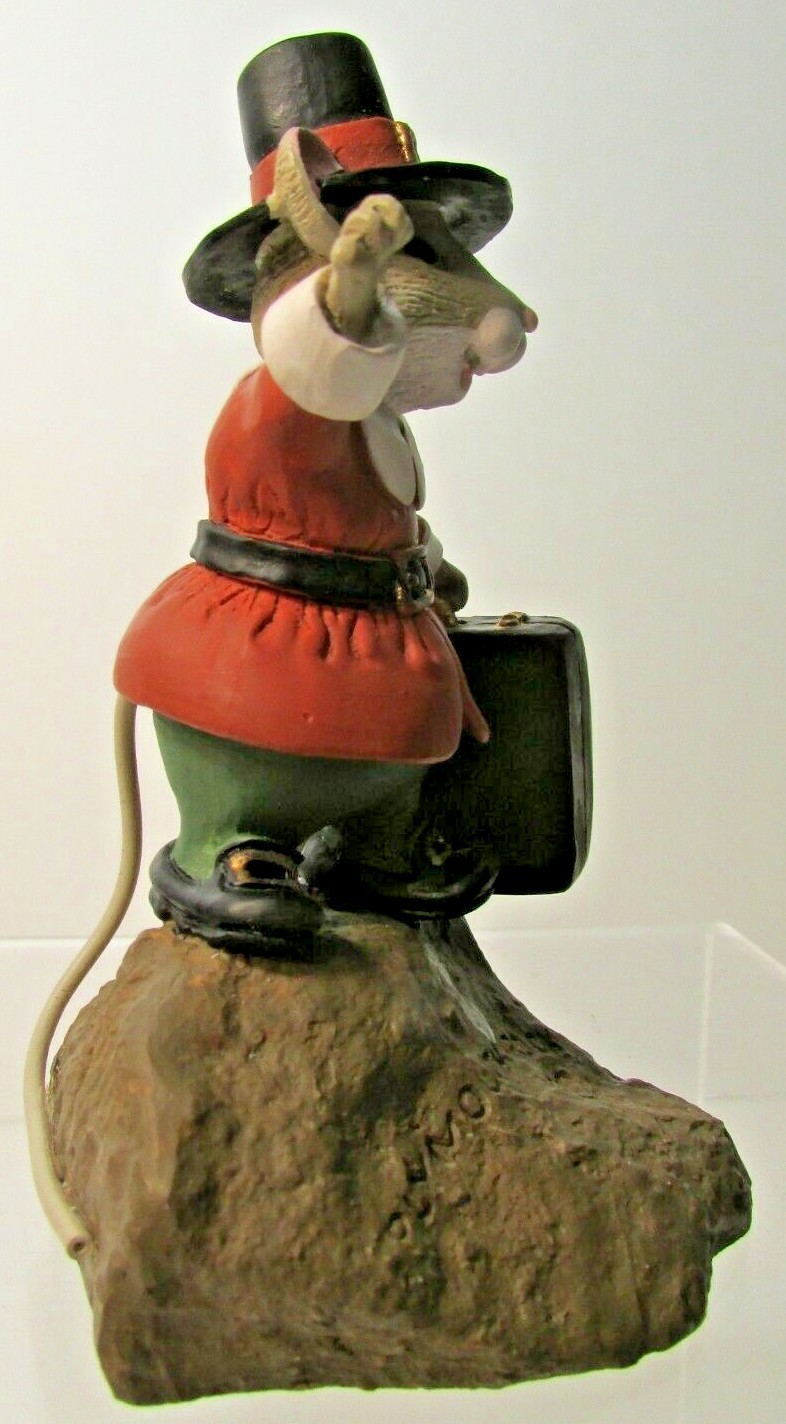 Hallmark 1988 Tender Touches PILGRIM MOUSE on Plymouth Rock Thanksgiving Fall