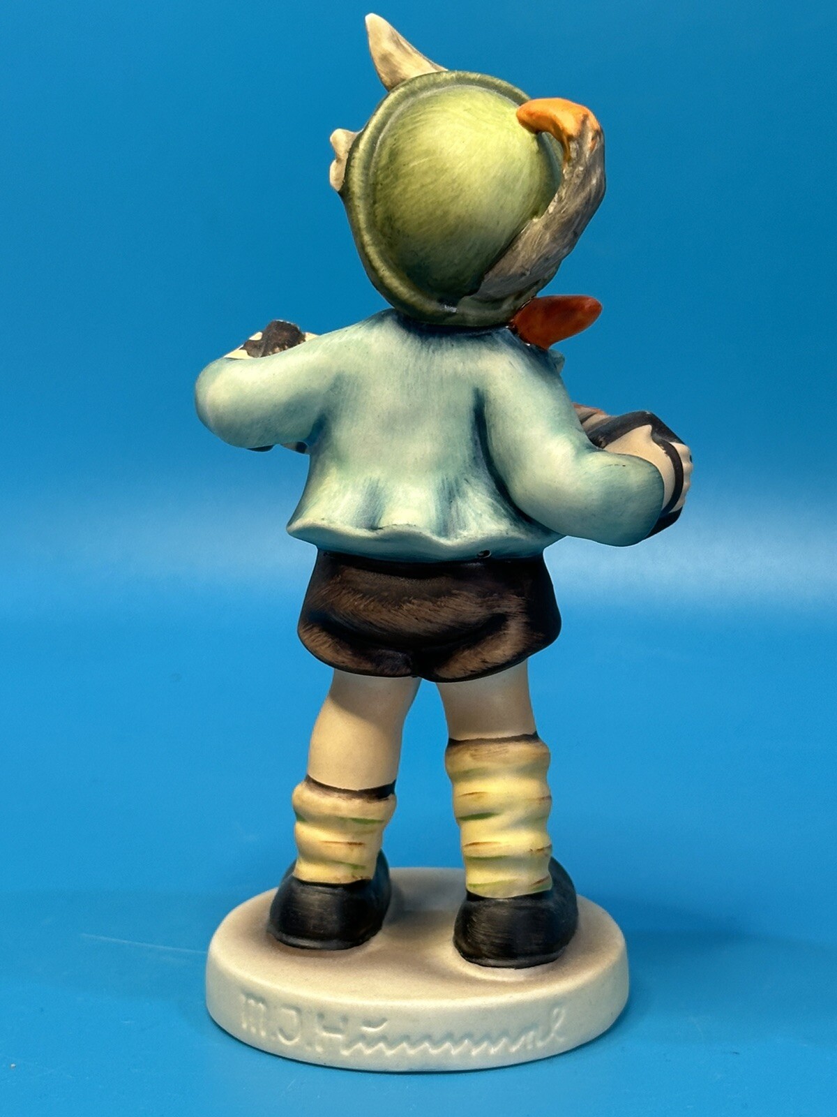 Vintage Goebel M.I. Hummel Figurine “Accordion Boy” Hum 185 TMK-3 West Germany