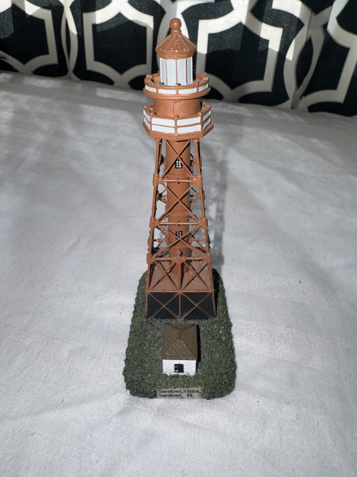 Lefton Vintage Lighthouse Miniature Figurine Set Of 7