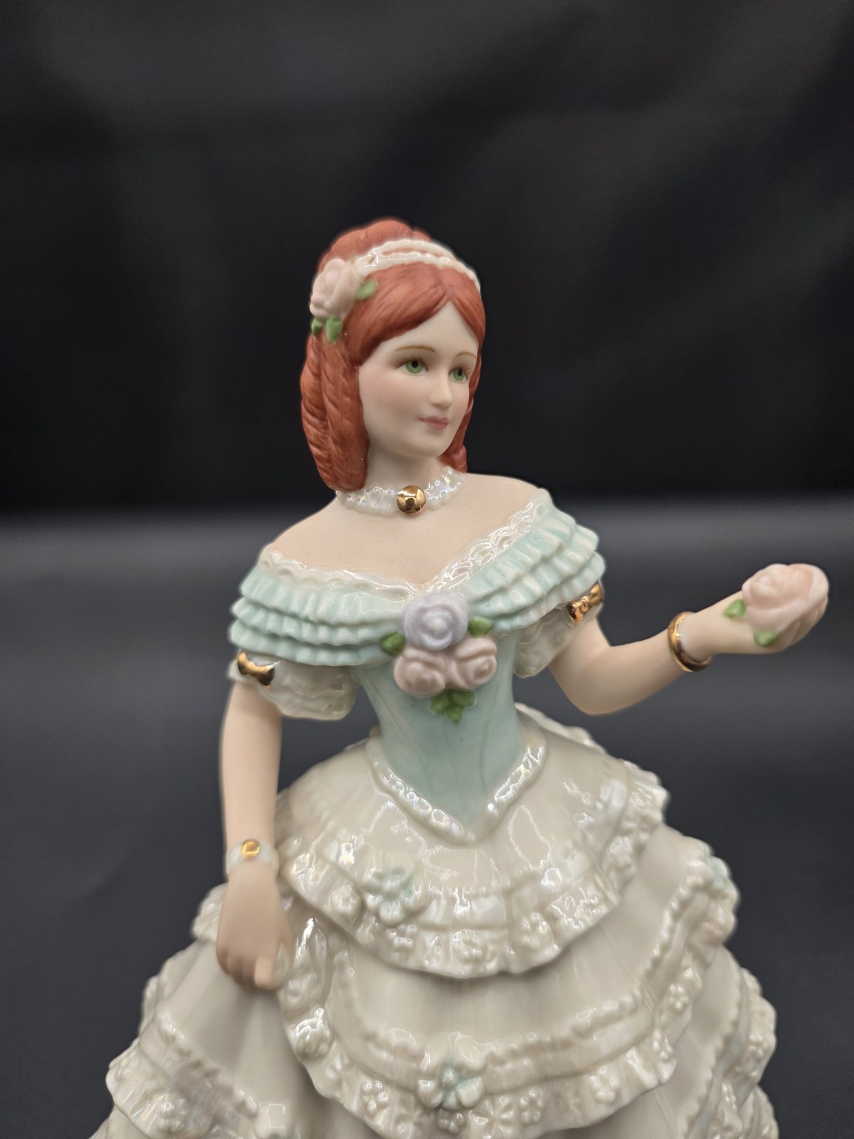 Lenox Ivory Cotillion at Belle Grove Figurine Iridescent & Gold Finish Style