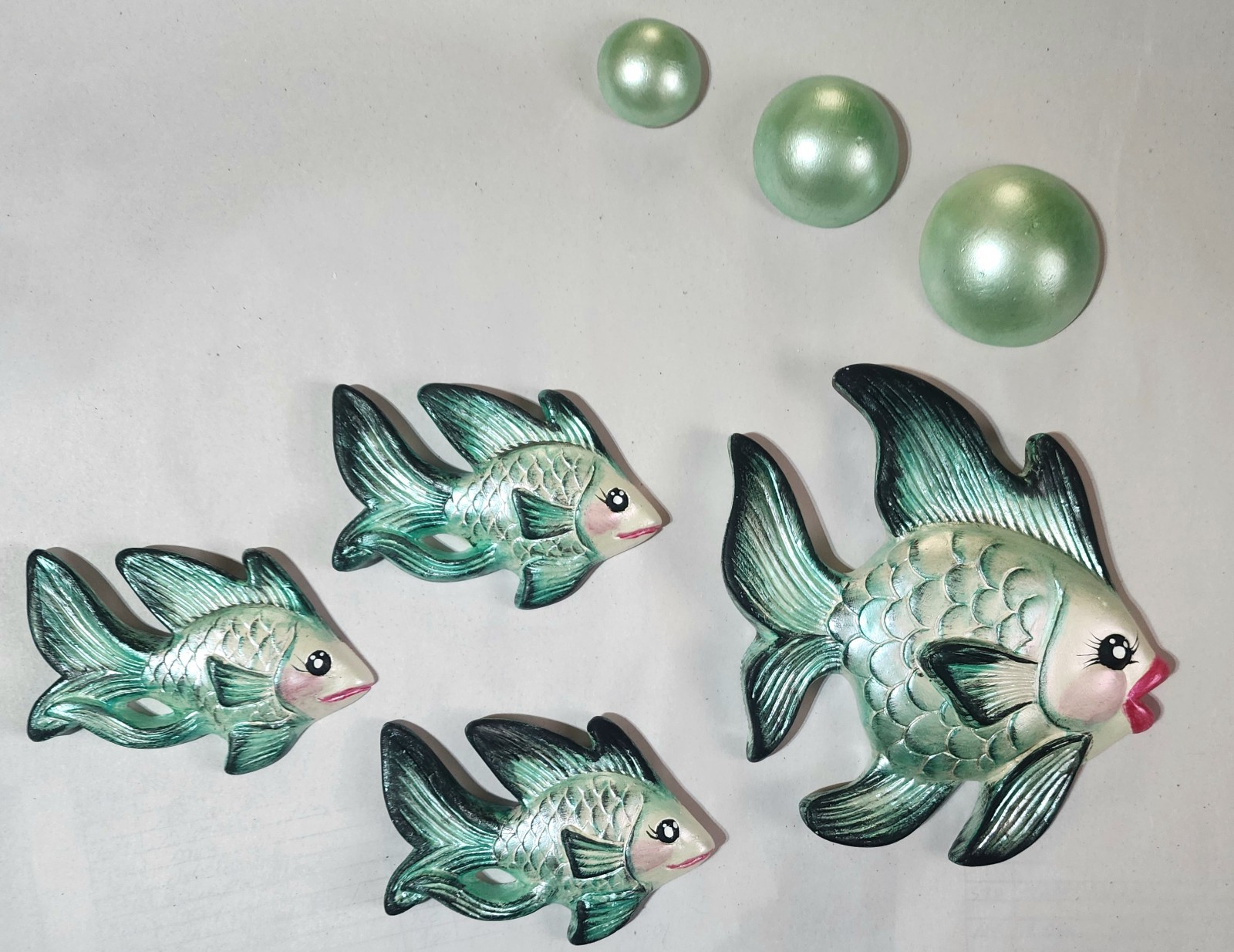 Vintage Style Retro Repro Miller 4 Fish & 3 Bubbles Chalkware Wall Plaques