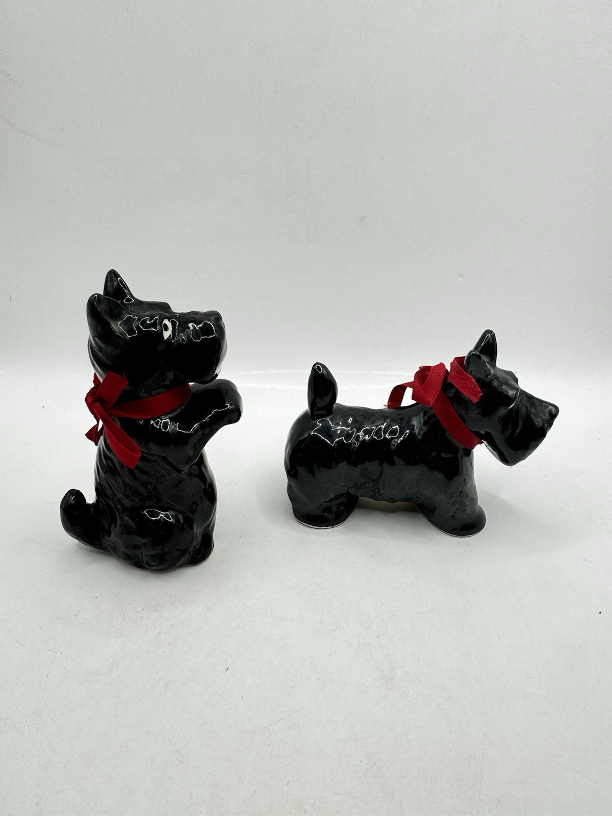 Vintage Takahashi Scottish Terrier Dog Figurines Set of 2 Black Red Bows