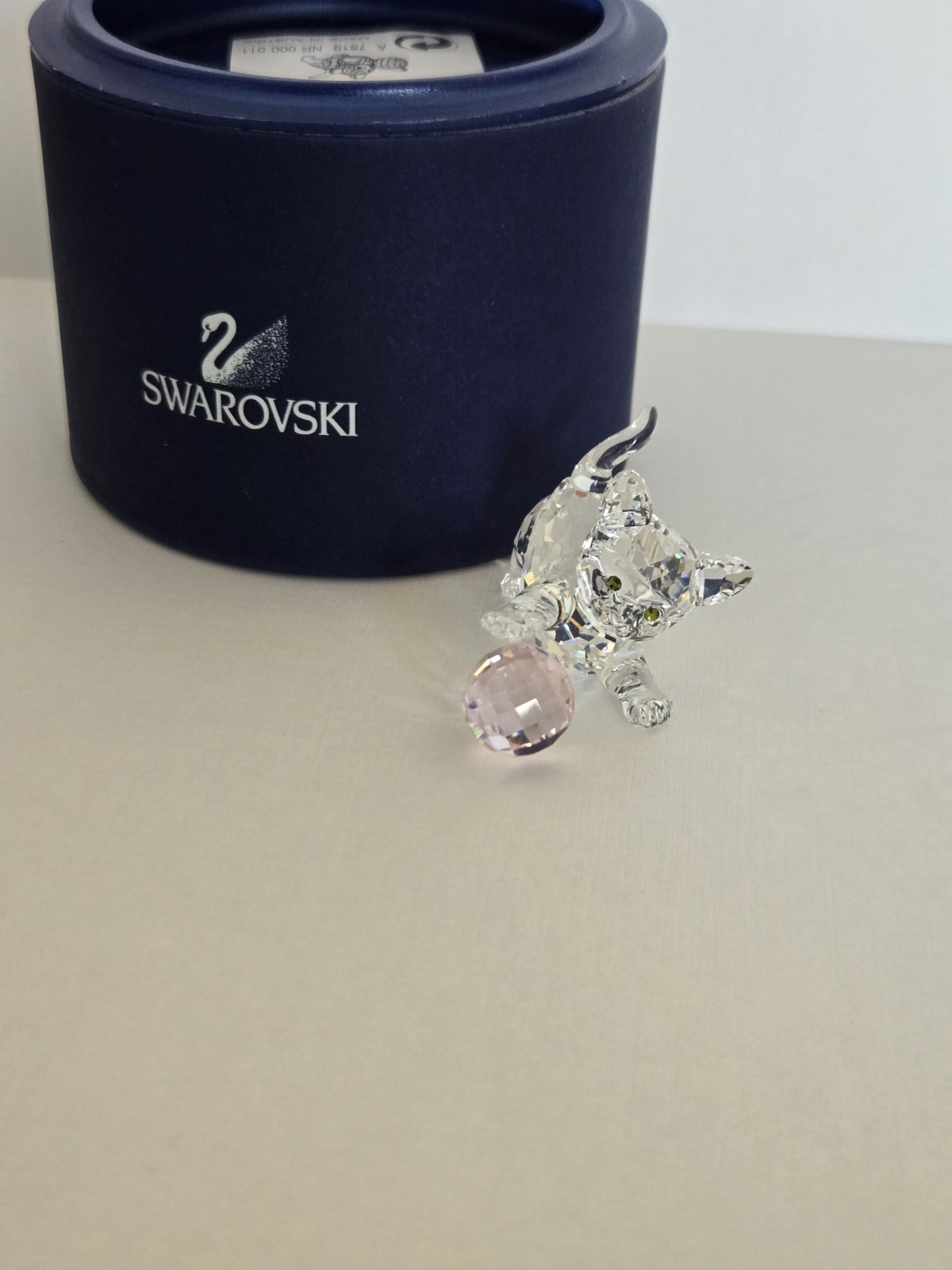 Swarovski Crystal Standing Kitten with pink crystal wool ball 631856 (V6)