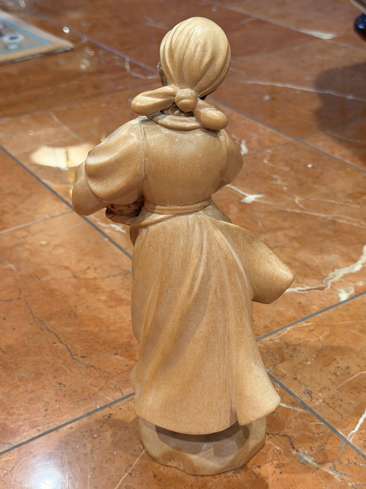 TONI BAUR ST. ELIZABETH HOLZSCHNITZEREIL HAND CARVED WOOD 11.5″ VINTAGE EUC