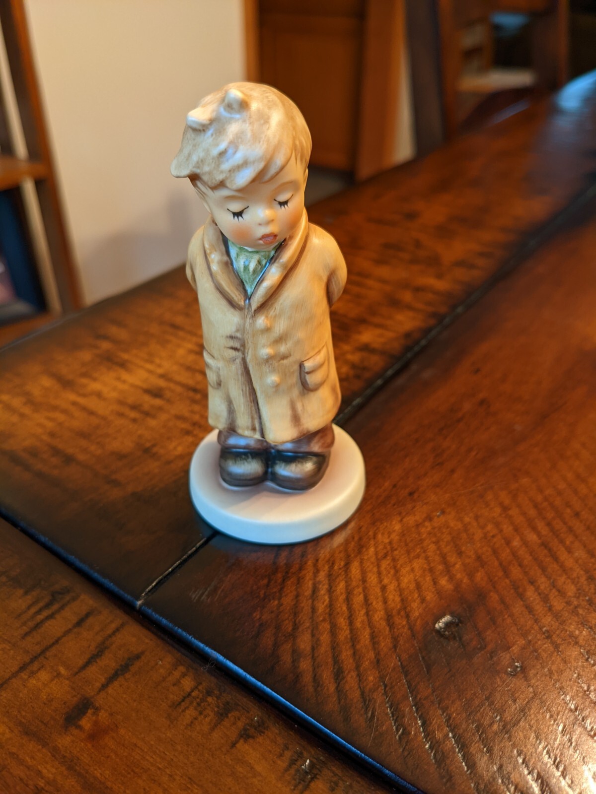 Hummel Figurine Too Shy To Sing #845 Excellent Shape