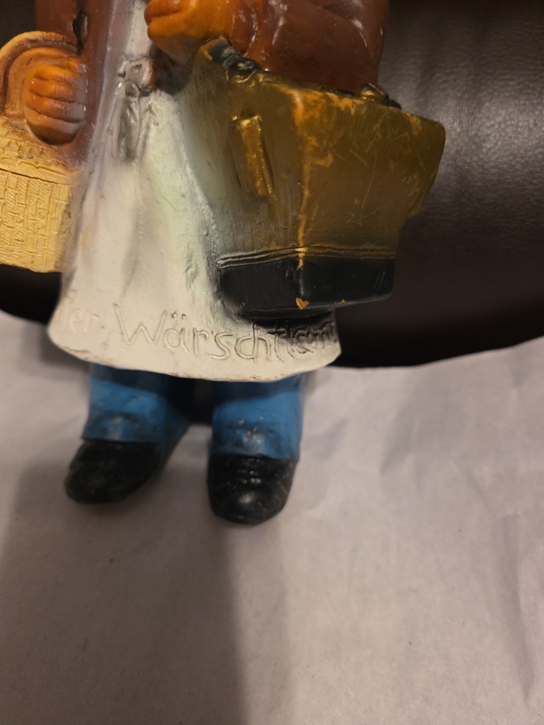 Hofer Warschtlamo Molded Plastic West Germany sausage Bread vendor Statue 12″