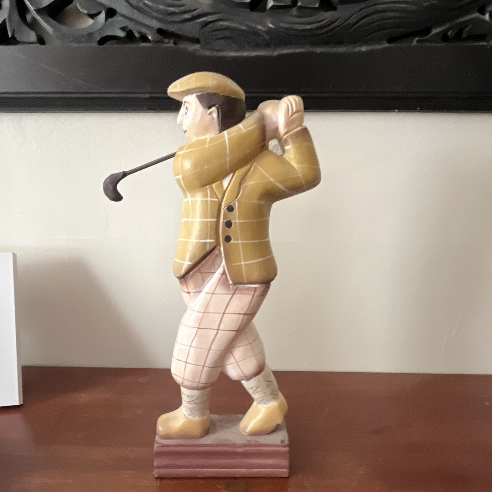 Wooden Golfer Swing Figurine Painted Finish Plaid Outfit Sports Golf Decor
