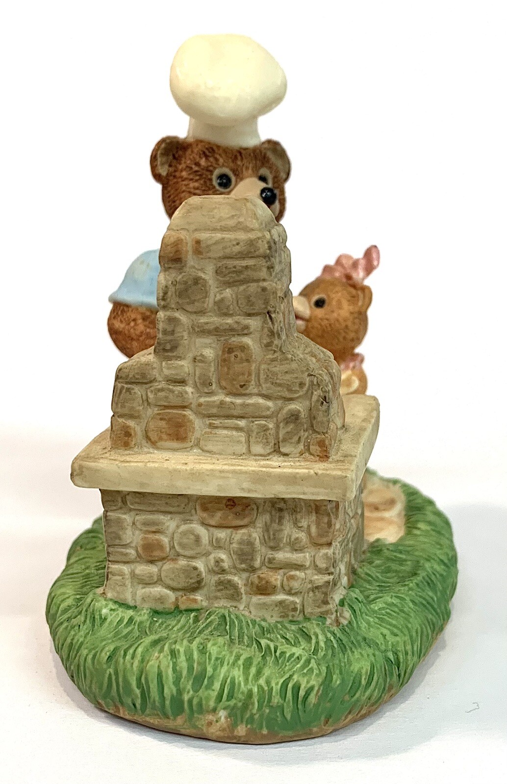 Hallmark Tender Touches Figurine “Bears At BBQ Servin’ Up Smiles” 1991 QEC941-9
