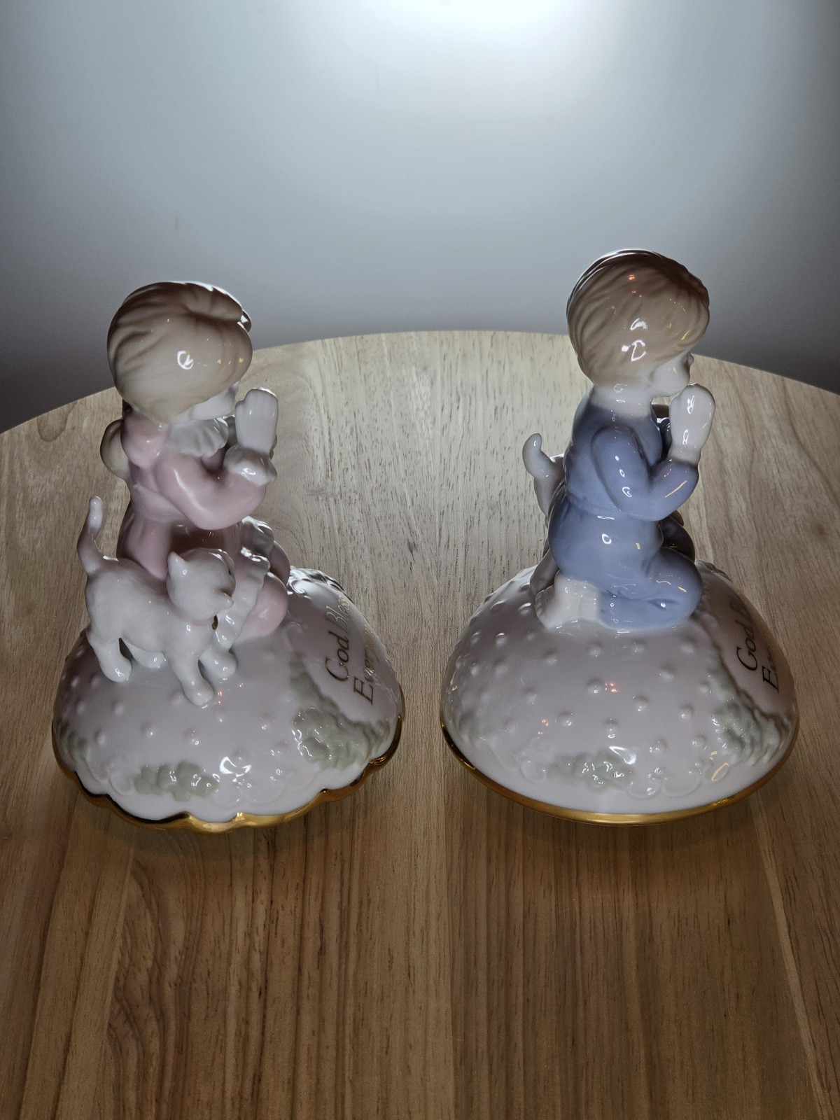 Set of 2 – Girl & Boy Praying Musical Figurine – San Francisco Music Box Company