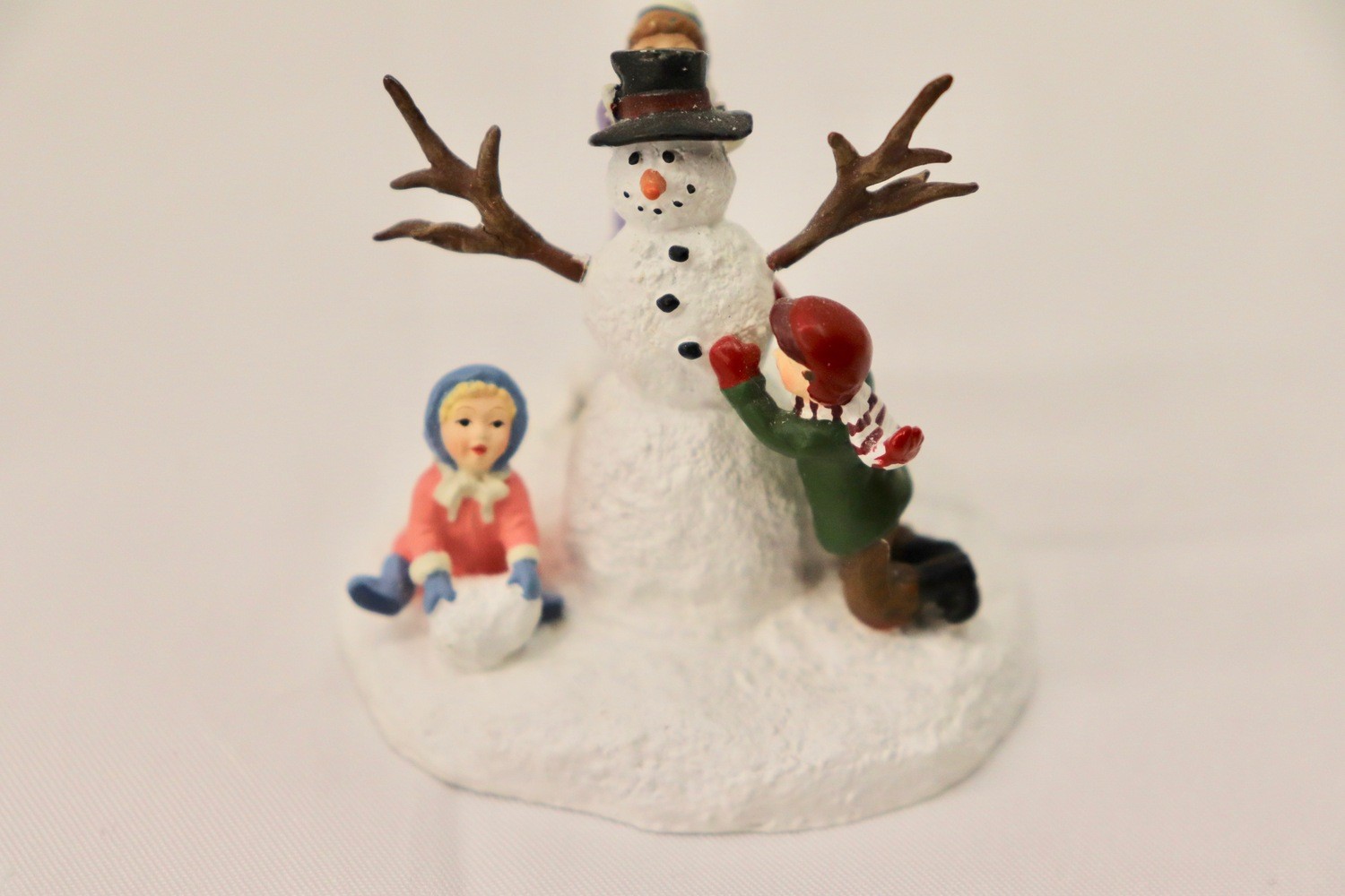 Dept 56 Season’s Bay Christmas Winter Village Figure Lot 9pc Boxed Figurines