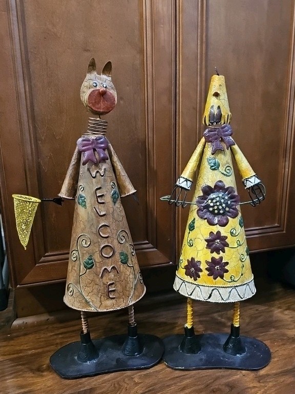 2 Whimsical Folk Art Animals for Deco Both Approx 18″ Metal Cat & Chicken EUC