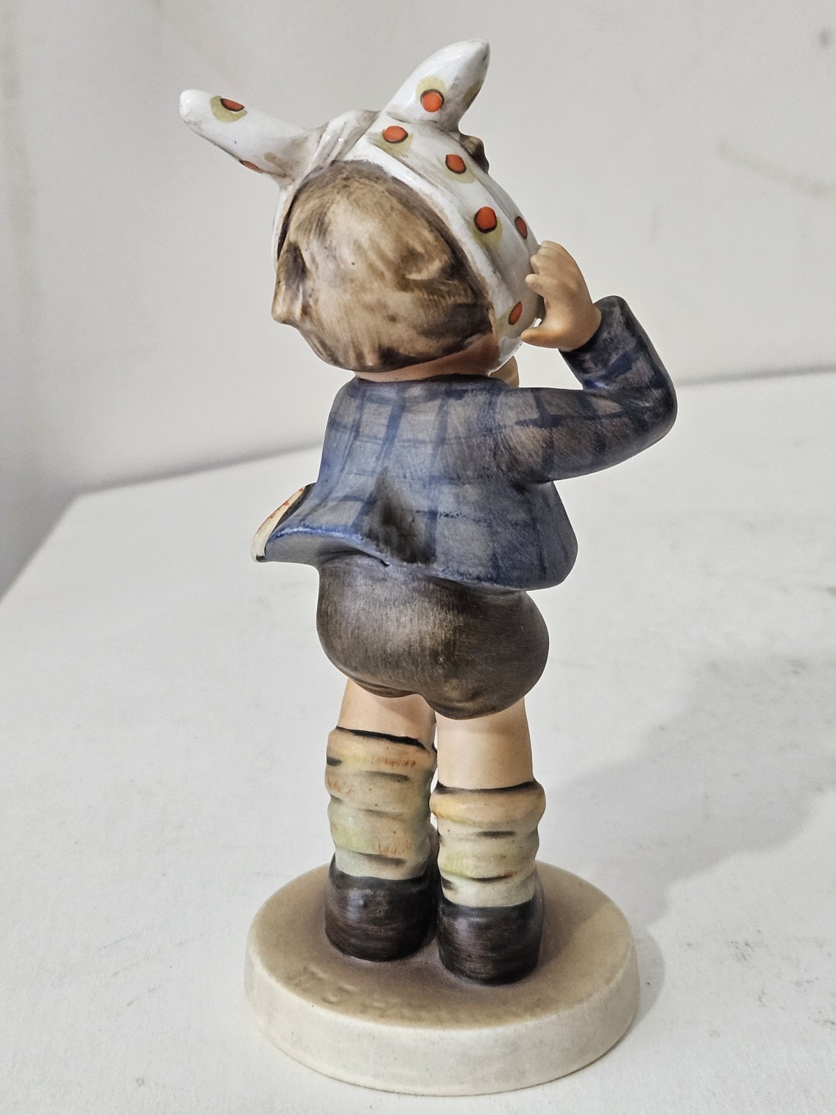Rare Hummel Goebel Boy With Toothache 217 Figurine TMK2 Full Bee – 1950 1959