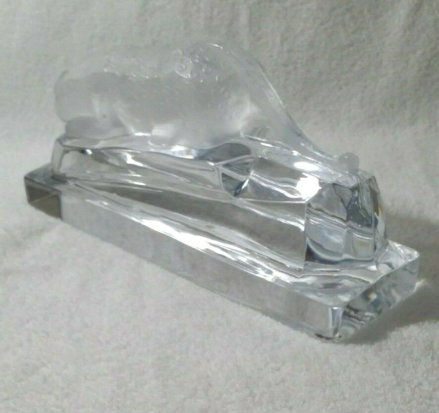 Cristal de Sevres Crystal Sculpture of a Crouching Leopard, 10.25″ Long