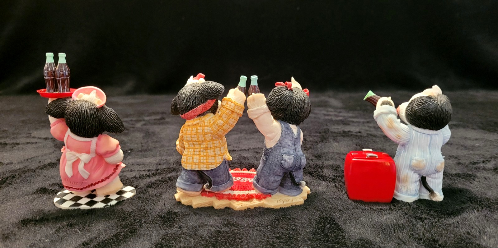 Vintage ENESCO Mary Moo Moos Coca Cola Collectables Bundle With Display Stand