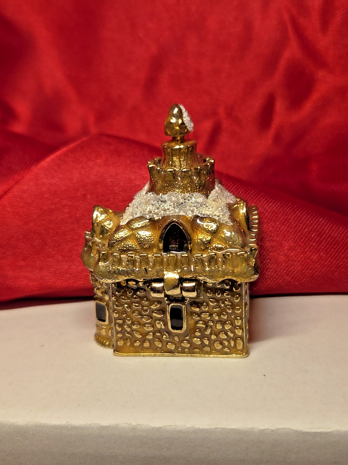 STUNNING MONET 2008 Miniature Porcelain Hinged Church Keepsake Box w/Necklace
