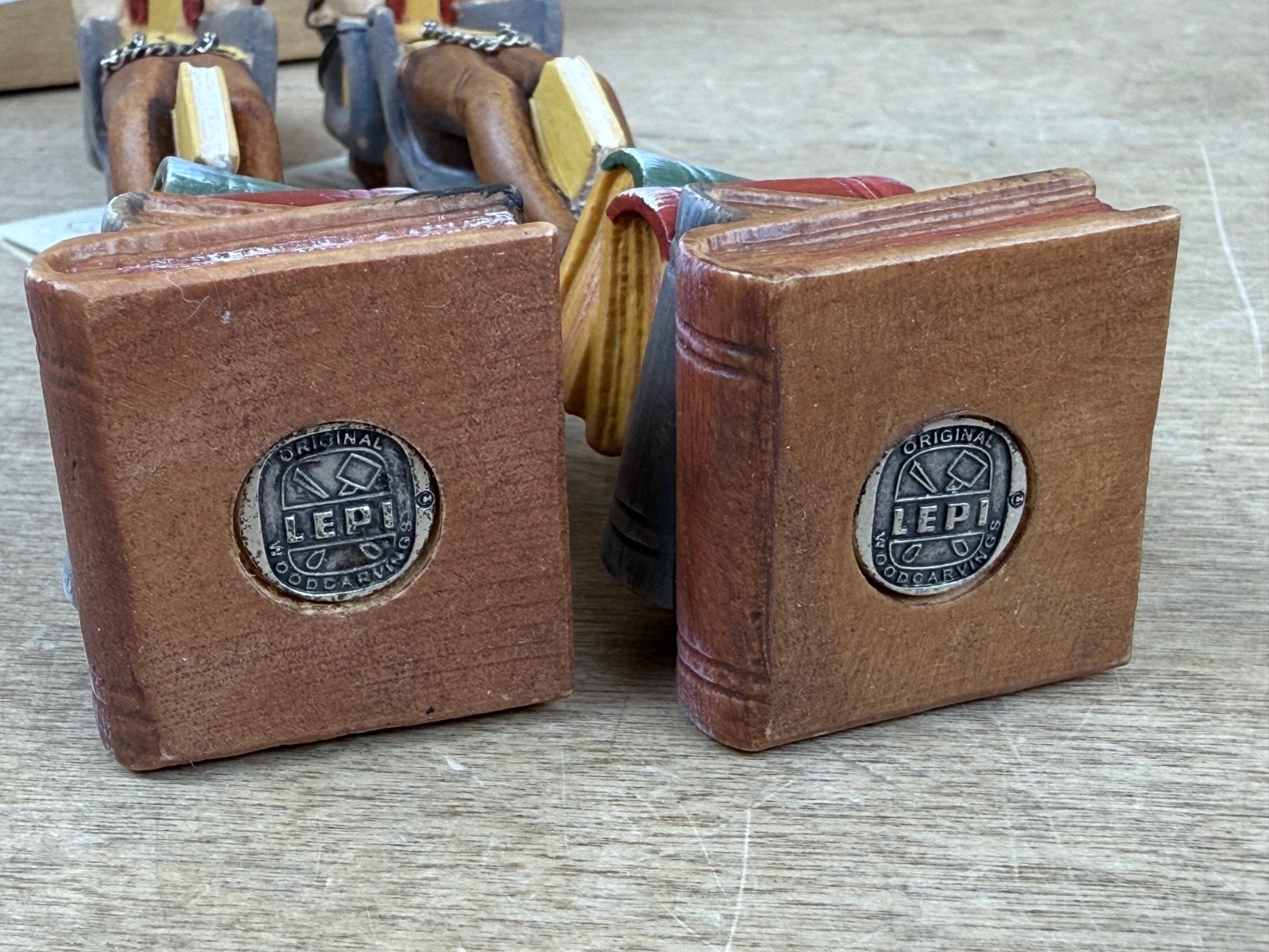 Pair Original Lepi Woodcarving Reader Sculpture Book Man Prinoth Leo Italy 6″