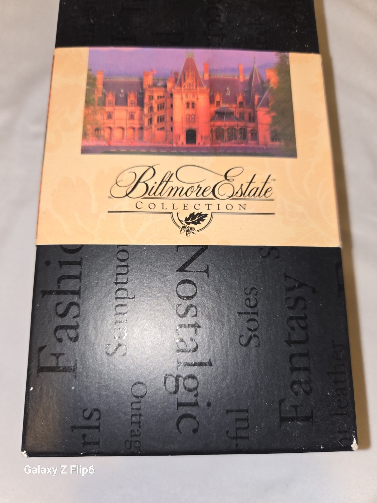 Just the Right Shoe by Raine Sweet Elegance Porcelain Beige Boxed 2000