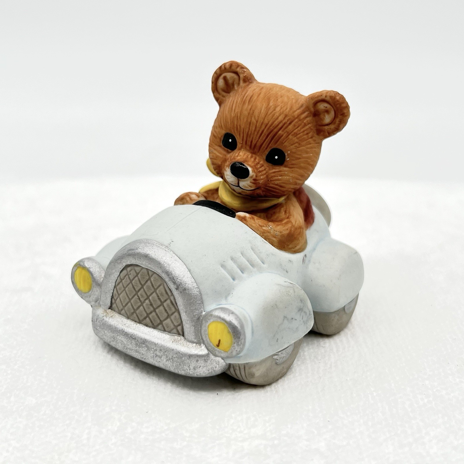 Vintage HOMCO Ceramic Teddy Bear Driver in Car #1463 2.5in