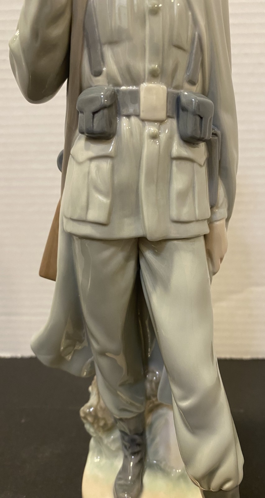Lladro Vintage La Guardia Civil Spanish Soldier Porcelain Figurine #4889 NO BOX