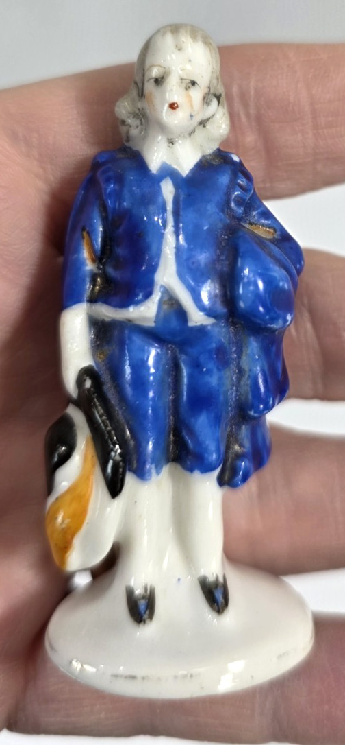 Japan & Occupied Japan Porcelain Figures Colonial Man and Women Set of 3