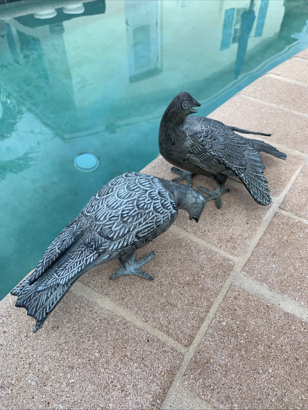 2 Bronze Bird Statues Figurines Pigeons Vintage Doves Pair