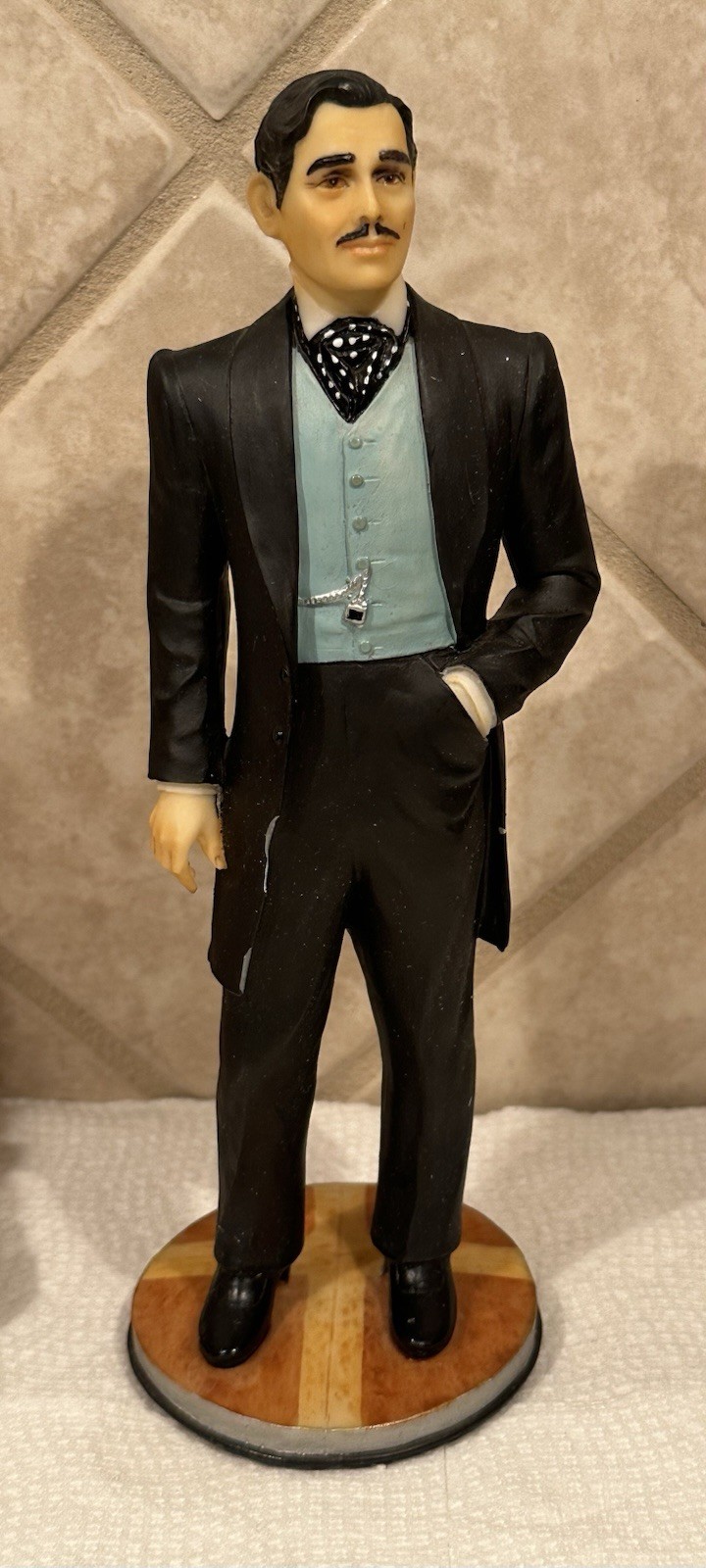 (2) Gone With the Wind Dave Grossman Figurines Of Scarlett O’Hara & Rhett Butler