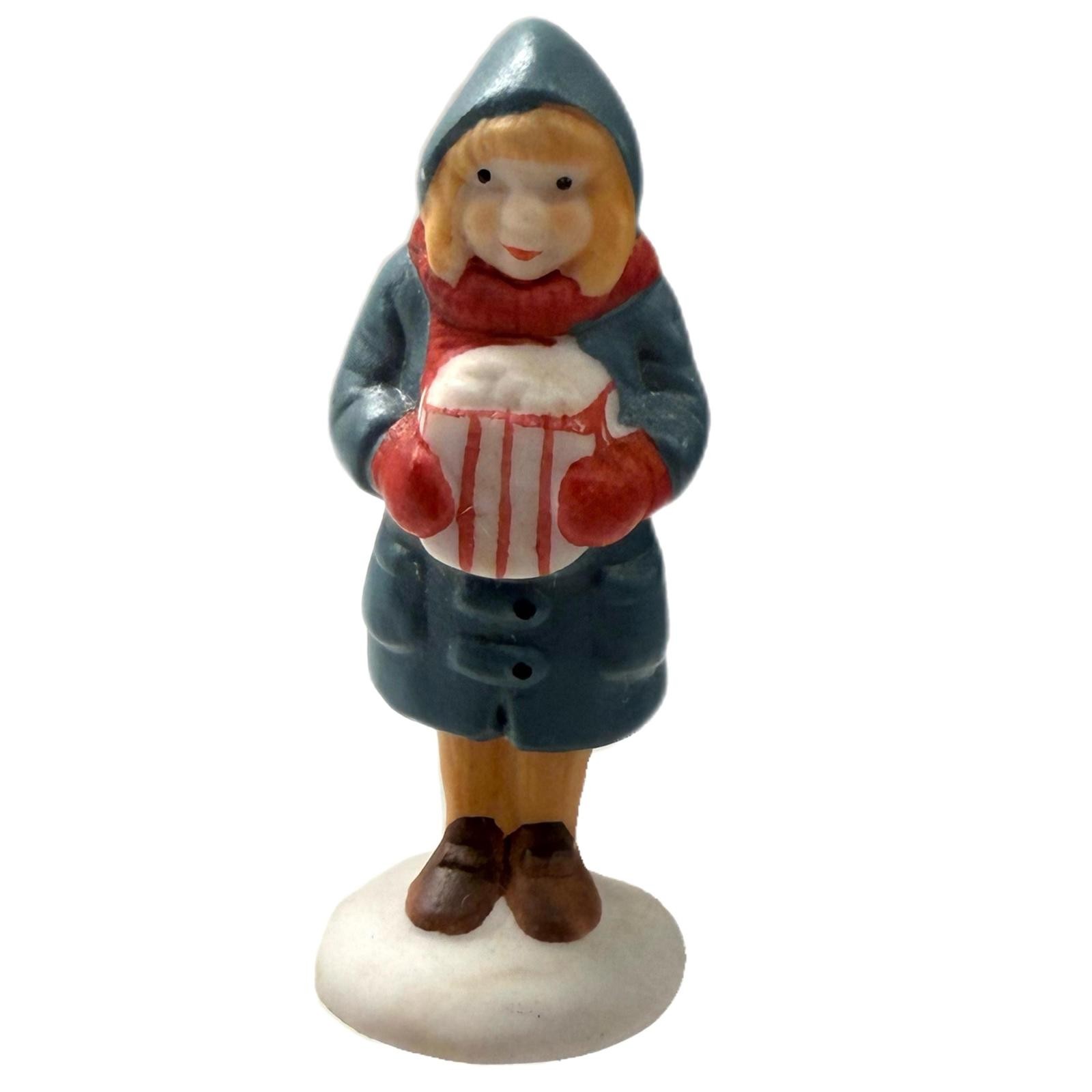 Department 56 Popcorn Woman Christmas in The City Figurine – Heritage Collection