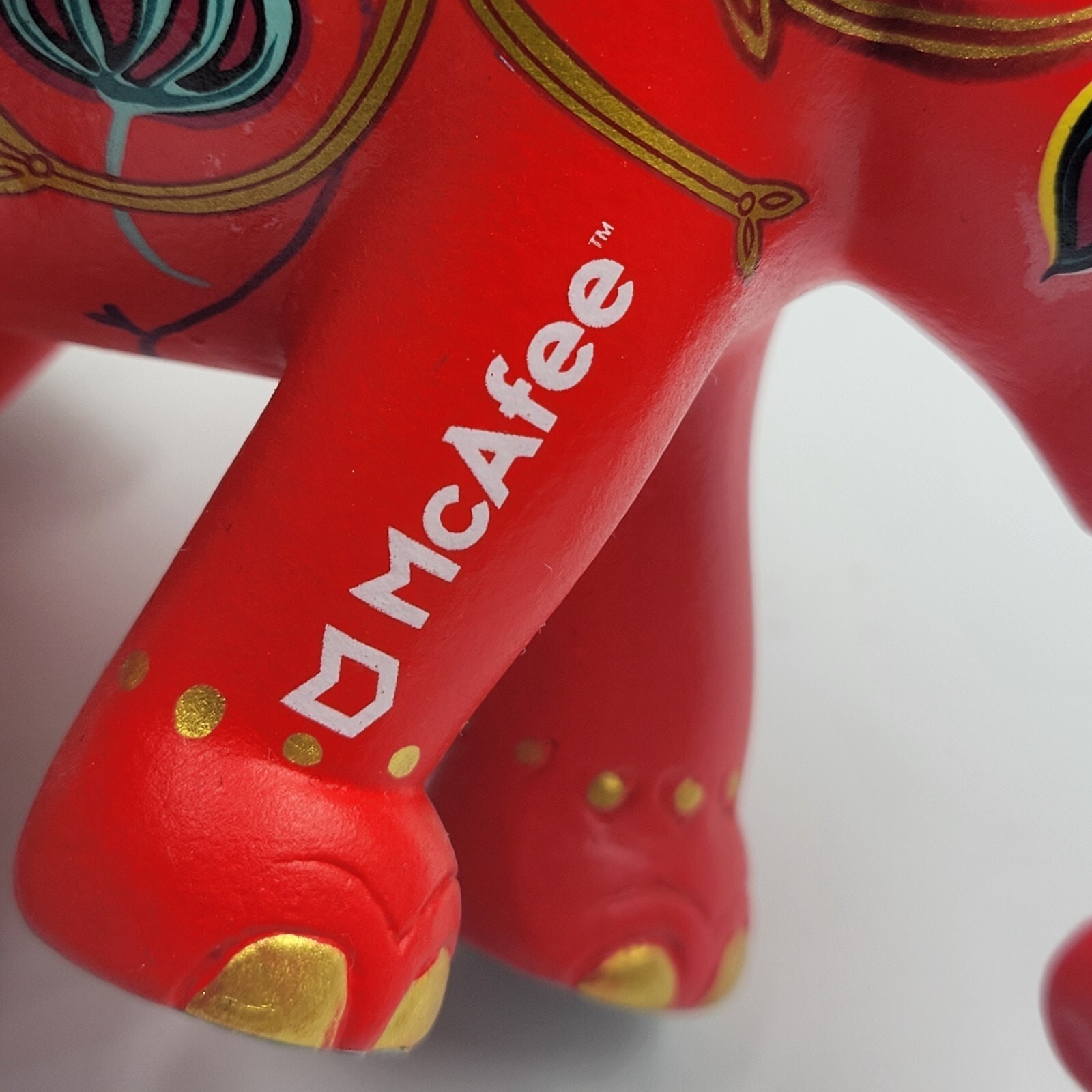 RARE MCAFEE 2012 ELEPHANT PARADE HAND PAINTED MANDALA ART FIGURE LIMITED 60/68