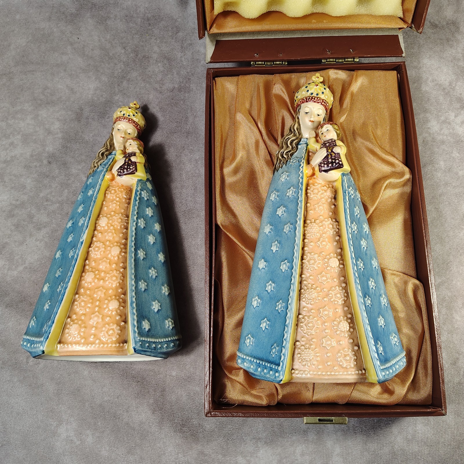 Goebel Hummel Madonna and Child Supreme Protection 364 Lot Of 2