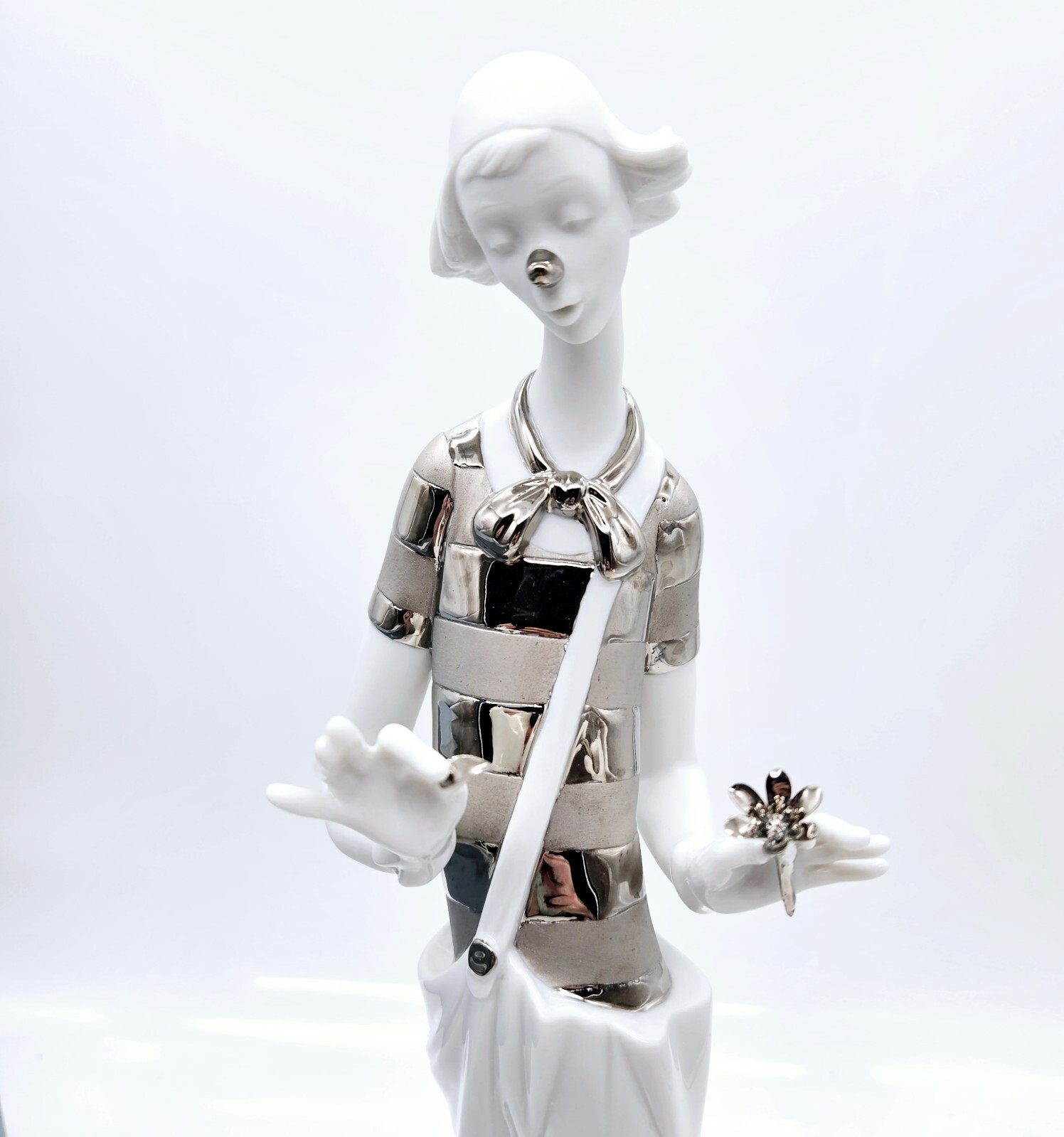 Lladro Clown in Love Porcelain Figurine 7109 White Silver 14″ in Box