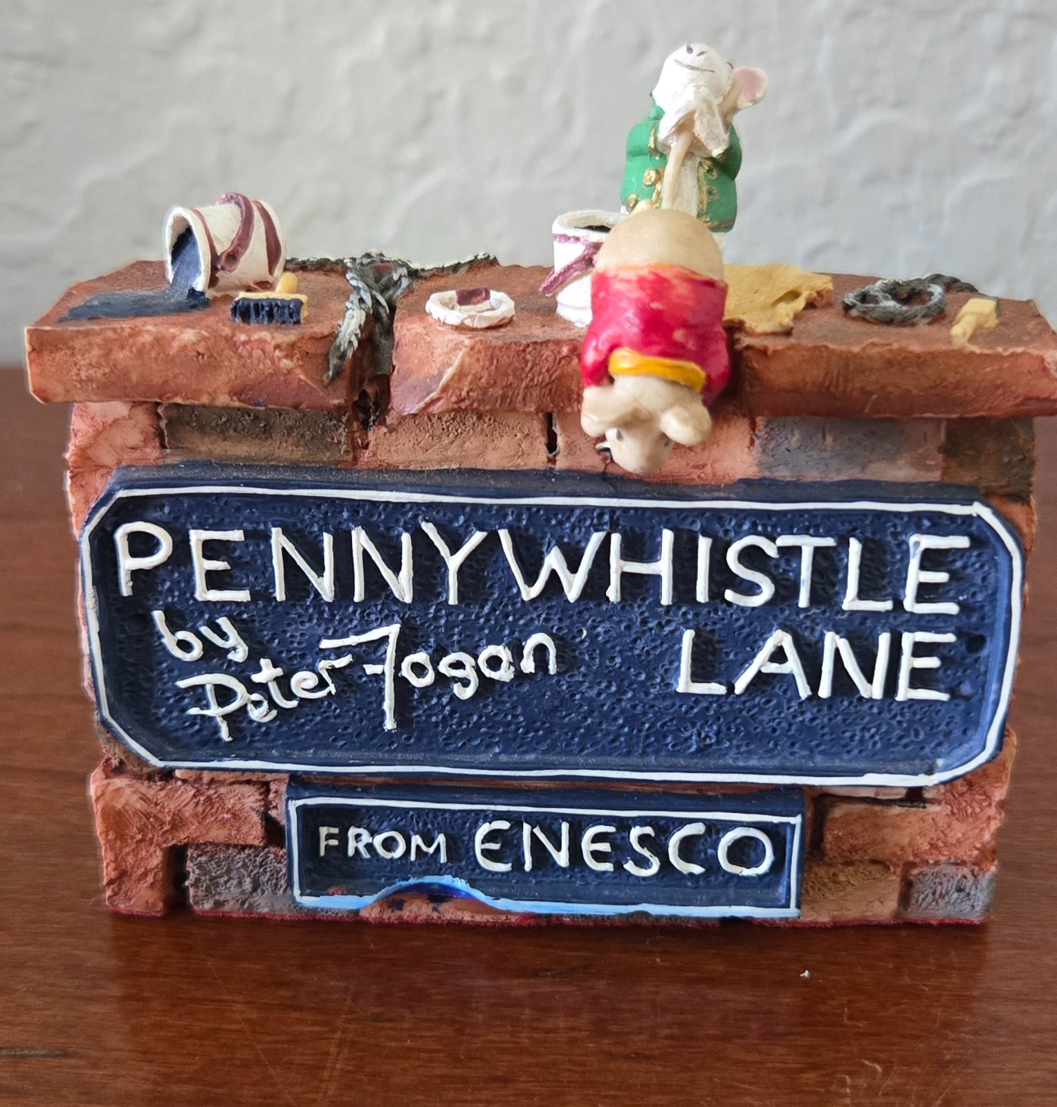 Pennywhistle Lane “Roadsign Plaque” Hand-Painted Resin Enesco