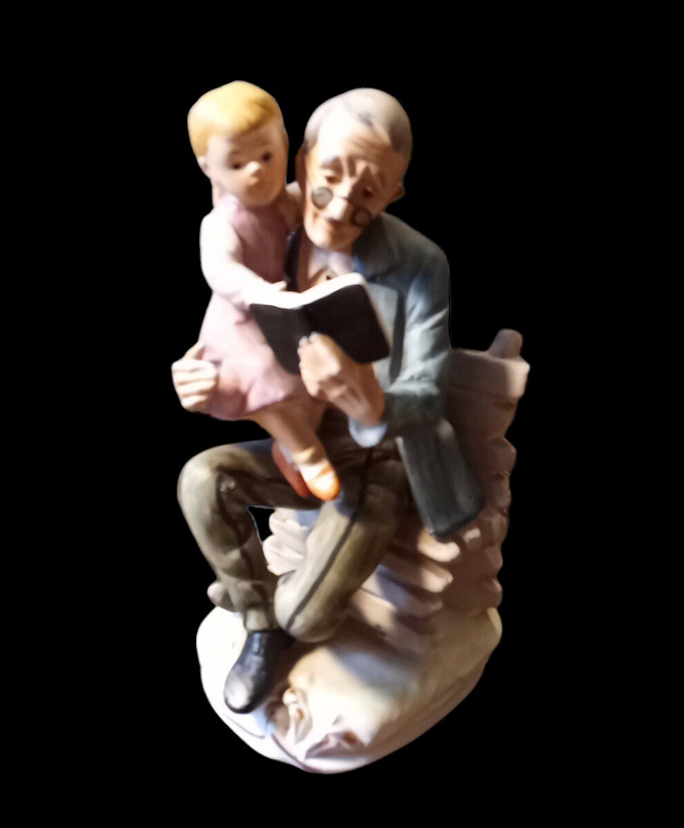 Ardco Fine Quality Ceramic Grandpa Reading to Girl Figurine 7.75”t Made in Japan