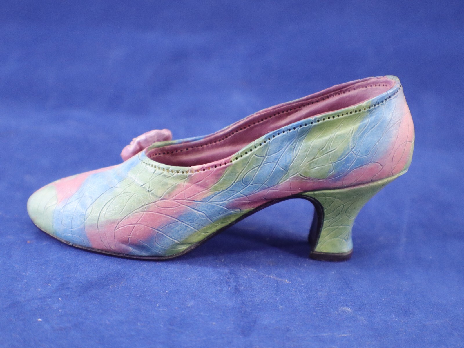 Just the Right Shoe ROSE COURT 25009 Raine Willitts Designs 1998 Vintage