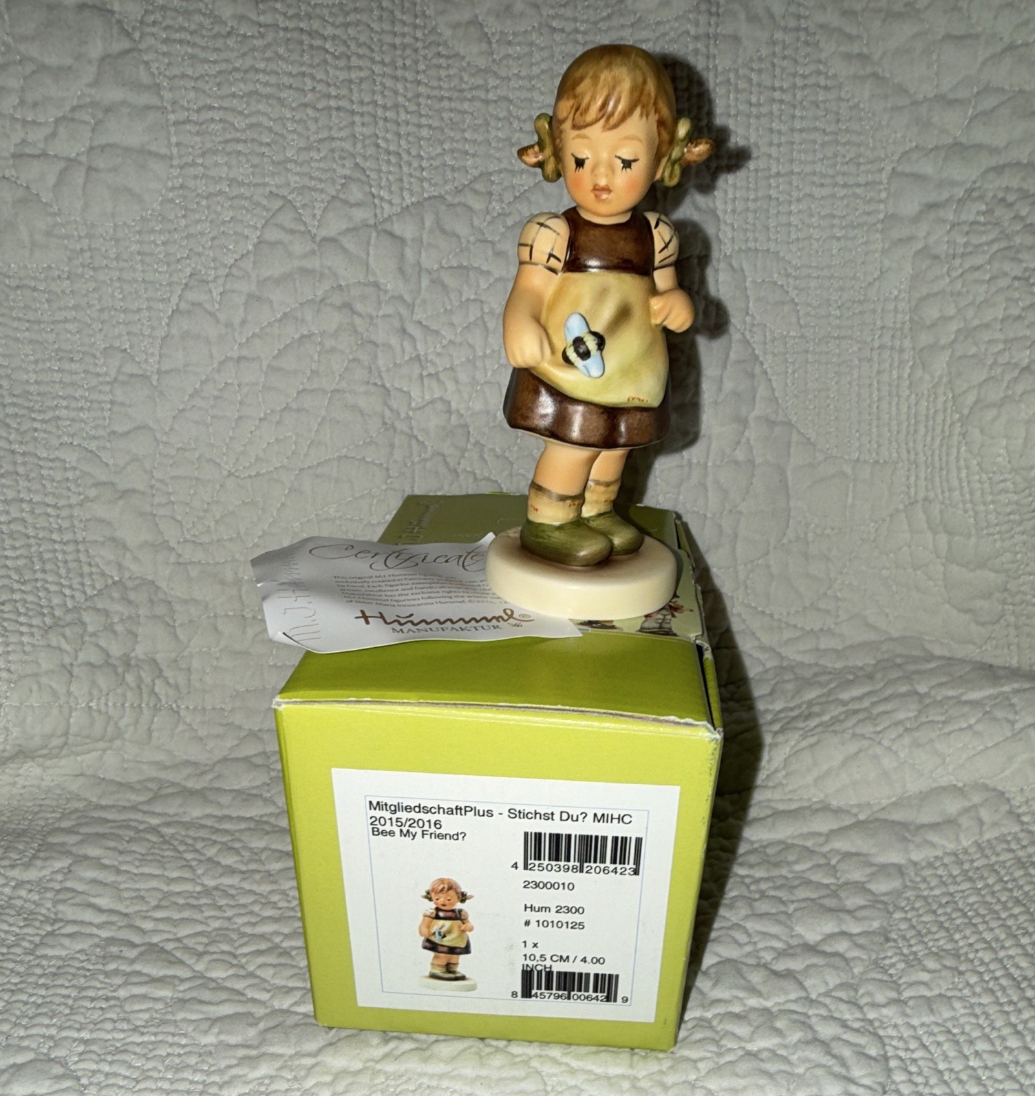 M.I. Hummel Club 2015 Exclusive Edition Girl Porcelain Figurine 4 in Boxed