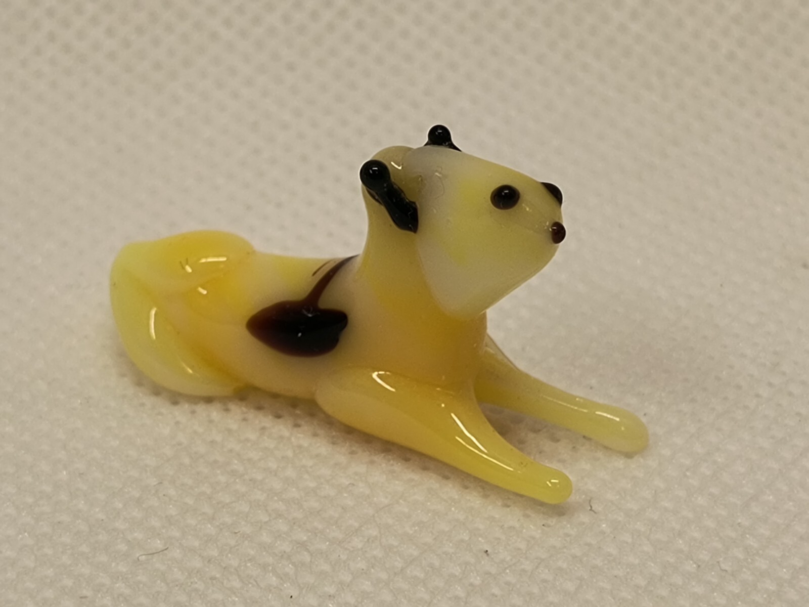 Handblown Miniature Dog Figurine 1 1/4″ Long x 3/4″ Tall