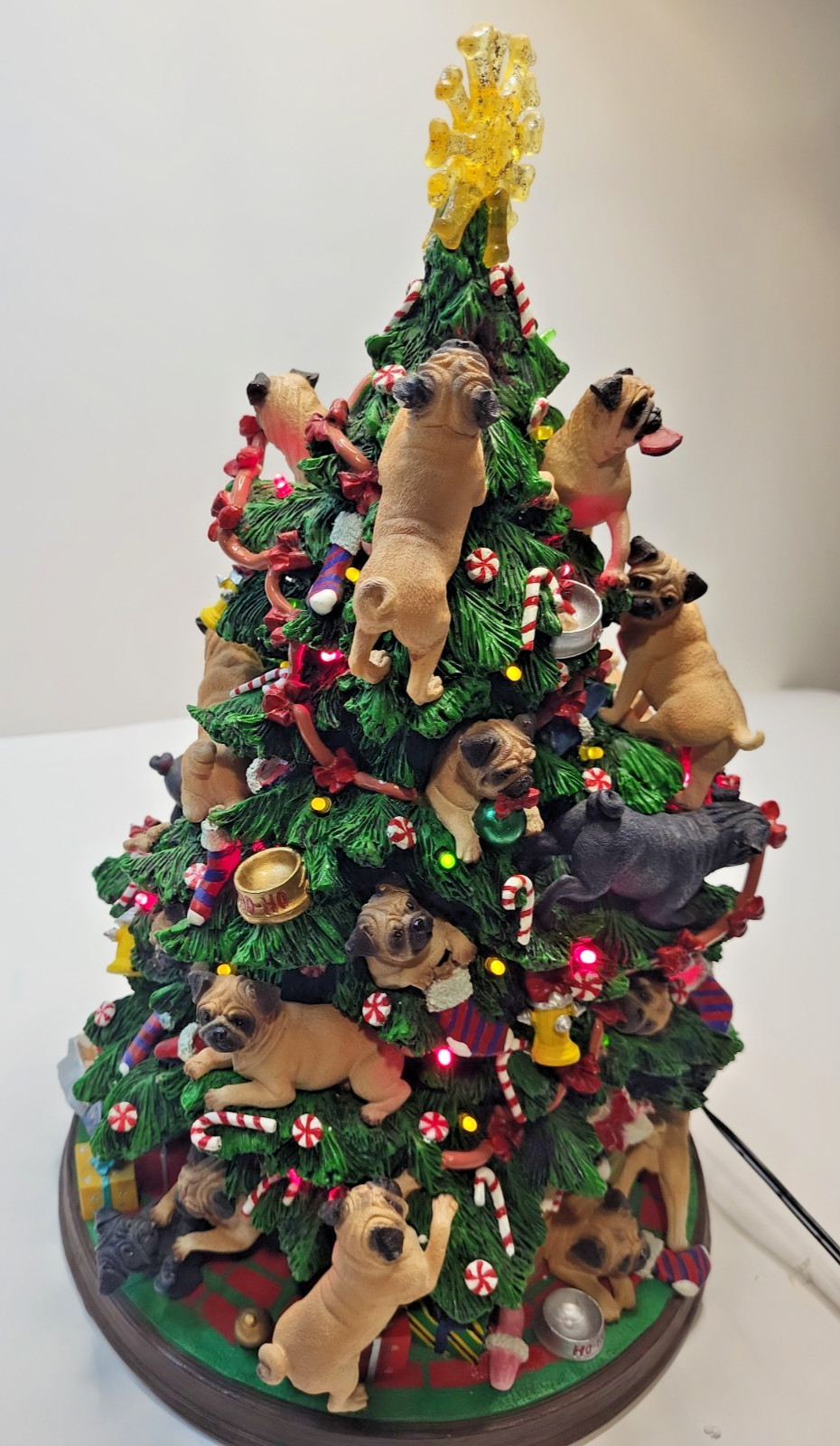 Pug Christmas Tree w/ Star Figurine Light Up Display The Danbury Mint
