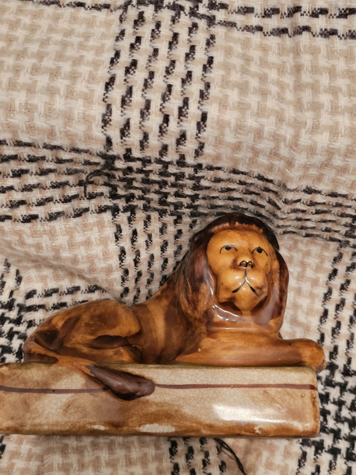 Beautiful Vintage* 5.5 ” English Staffordshire Lion* Glossy*EXCELLENT COND