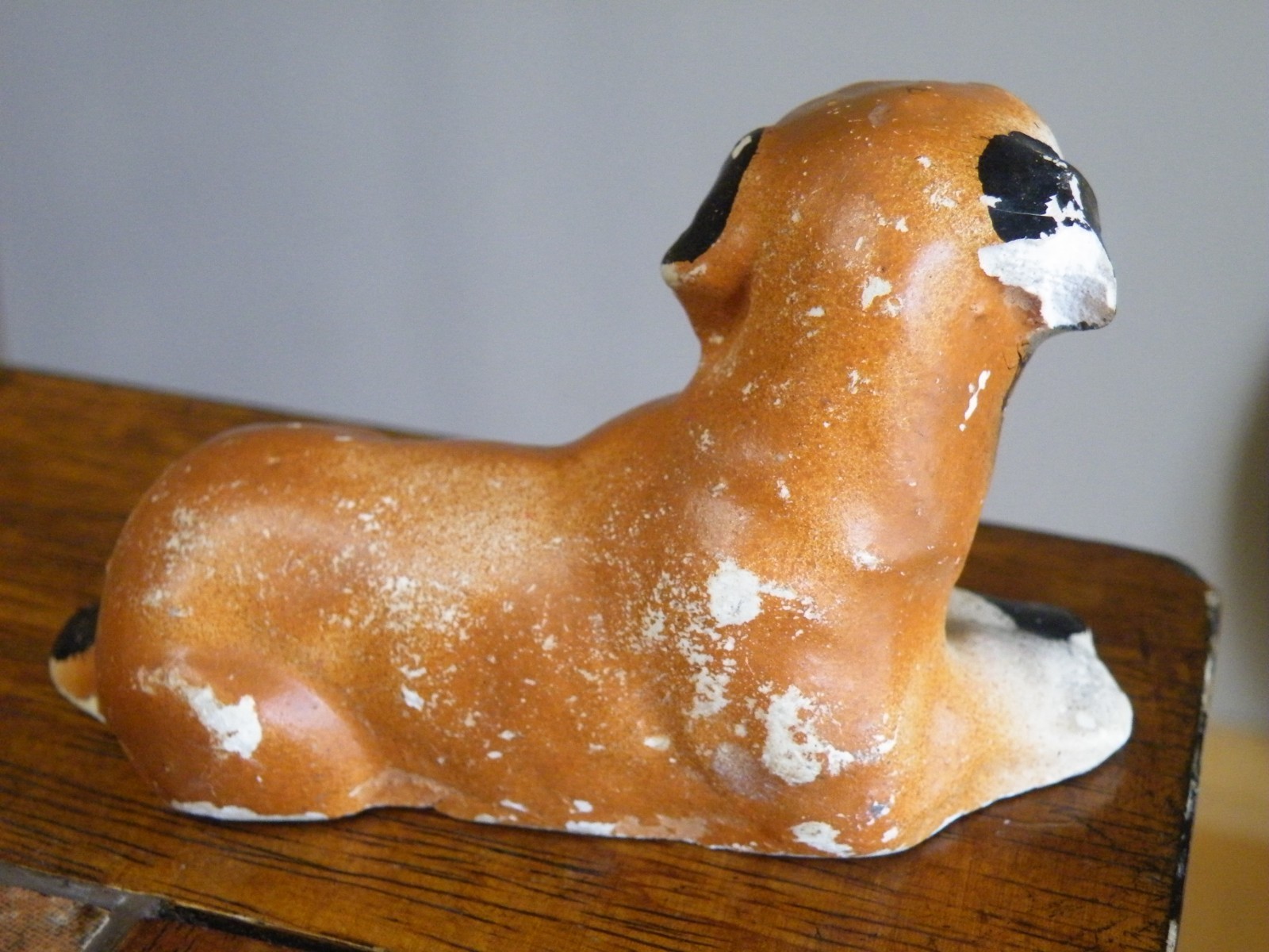 READ Vtg PUG Laying Down CHALKWARE OR PLASTER 2-1/2″ Tall DOG FIGURINE FreeShip