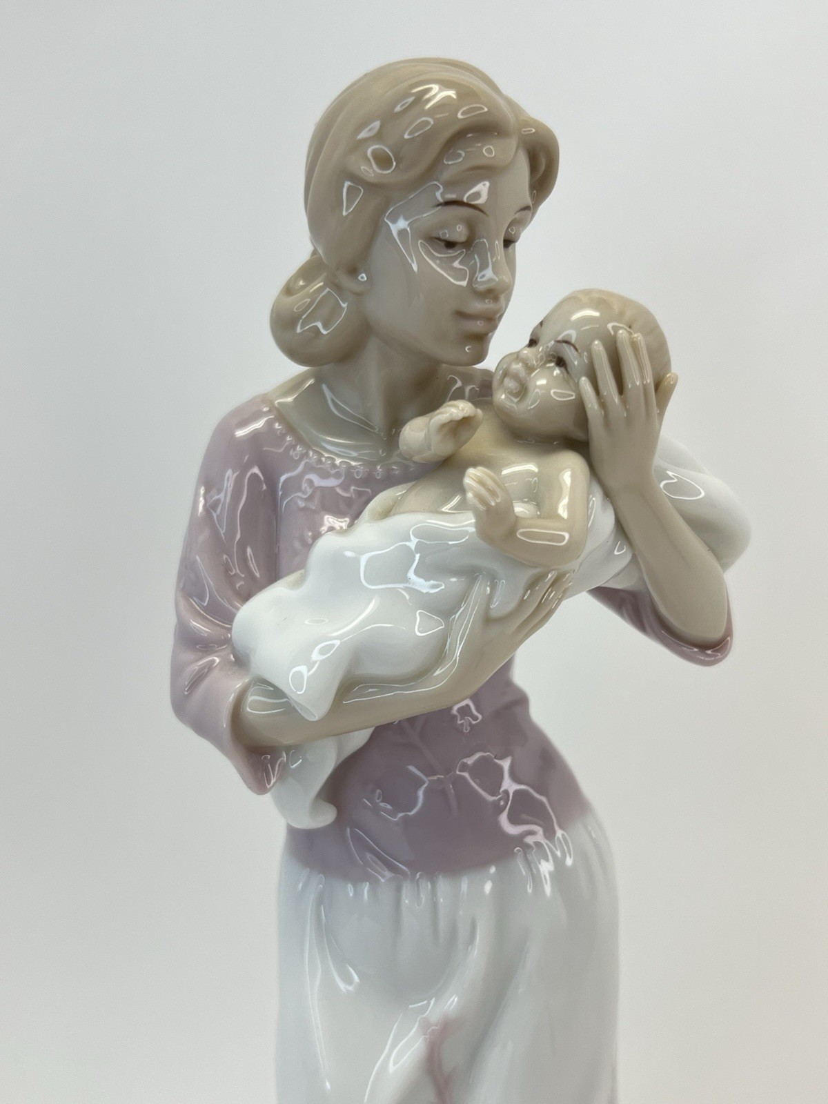 The Valencia Collection Roman Inc Mother & Newborn Baby 9.25” Porcelain Figurine